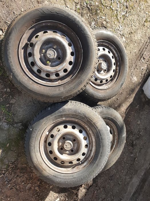 4 броя гуми с джанти 4х100 175/70/13 Kleber Viaxer и Pirelli Cinturato