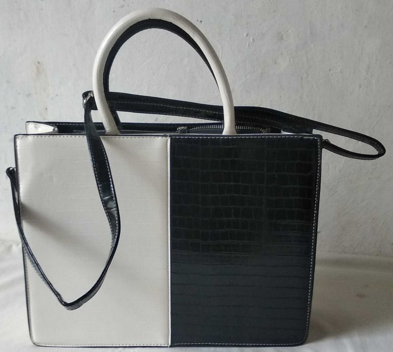 Новая черно-белая сумка