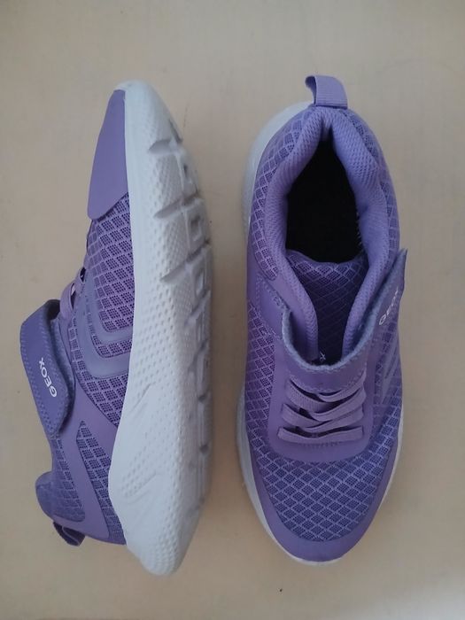 Sneakers GEOX lila - marimea 38 - Stare foarte buna