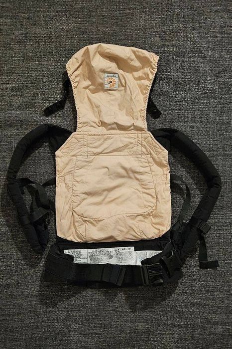 Ergobaby рюкзак.