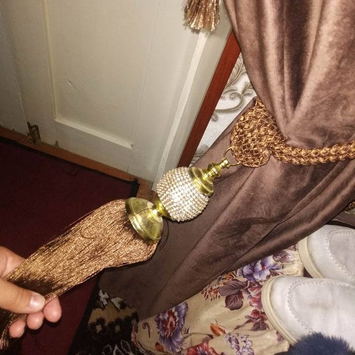 Парда сотилади срочно