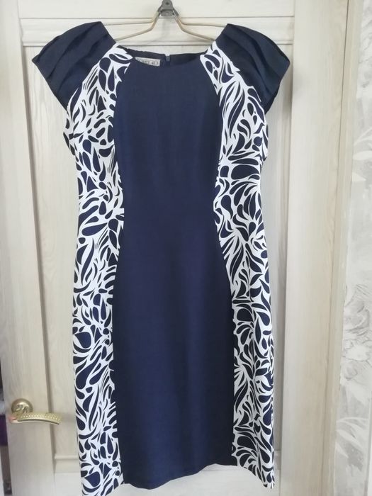 Женская одежда платья