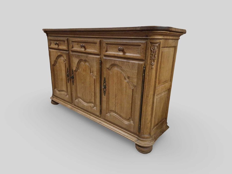 Изключително масивен и здрав контрабюфет дресоар от пълен дъбов масив