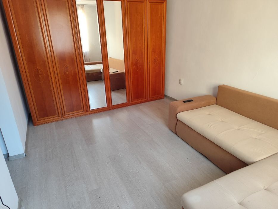 Apartament cu o cameră de inchiriat