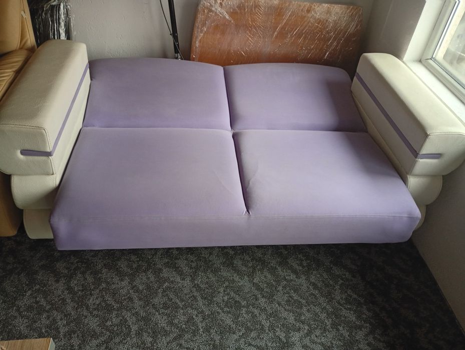 Vînd două canapele 2 per.