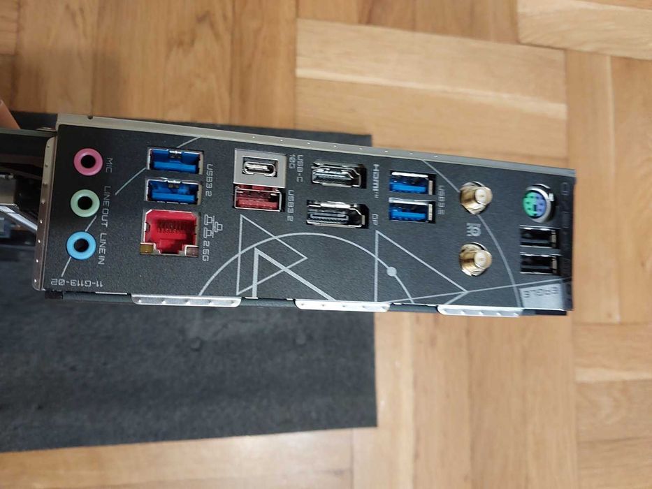 Gigabyte Z790 Eagle AX Wi-Fi DDR5