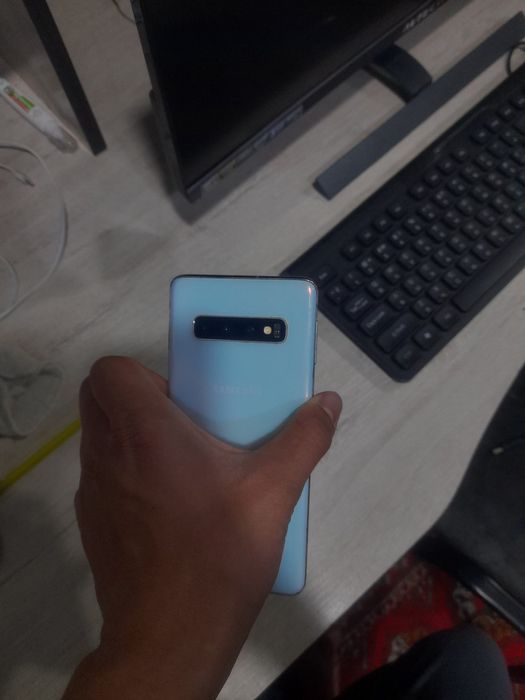Galaxy s10 o'zi sotiladi