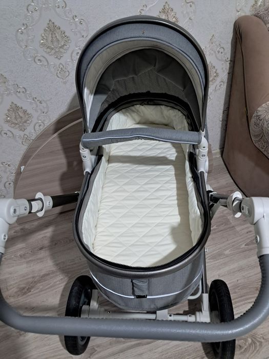 Продаётся коляска Teknum 2 в 1