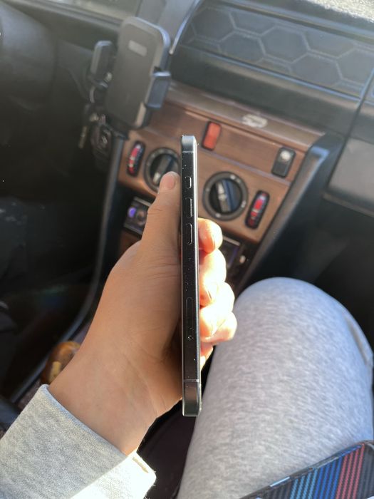 Продам iphone 16