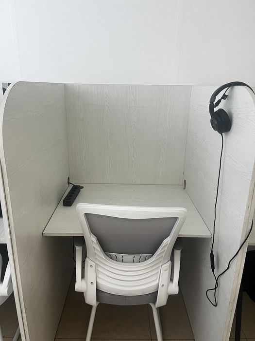 Столы для  одела продаж