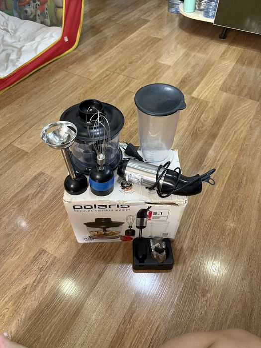 Погружной блендер Polaris PHB 0707A
