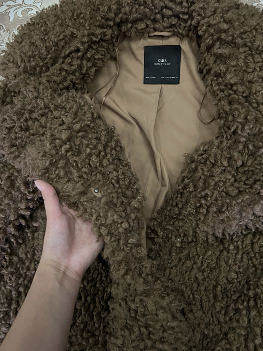 Стильная шубка от ZARA