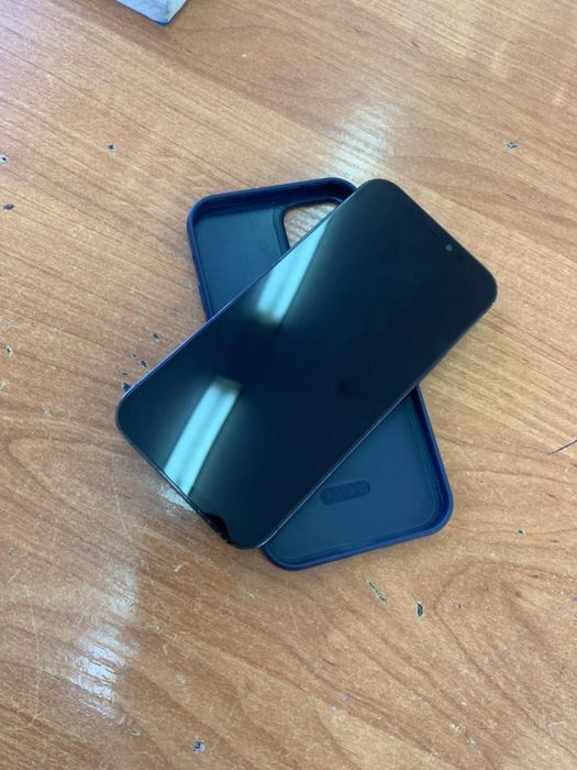 Продам айфон 12про