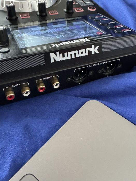 Consola DJ numark nvll