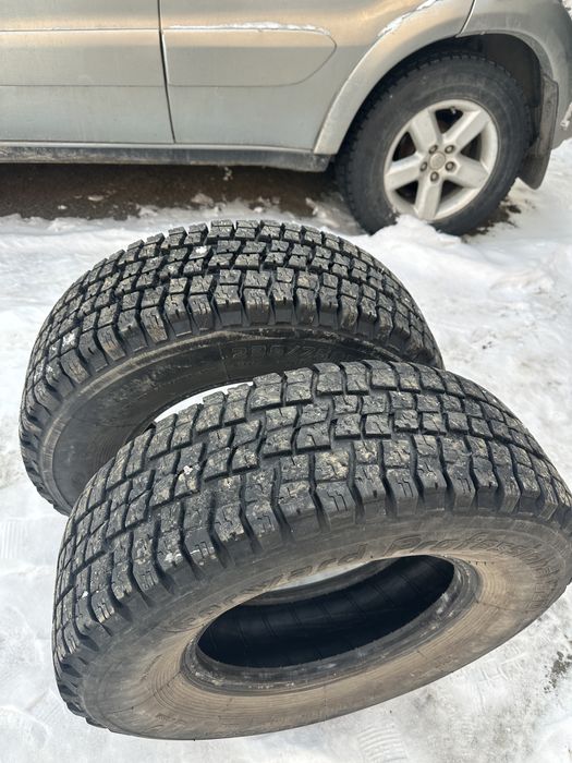 Продам автошины на УАЗ 235/75 R15