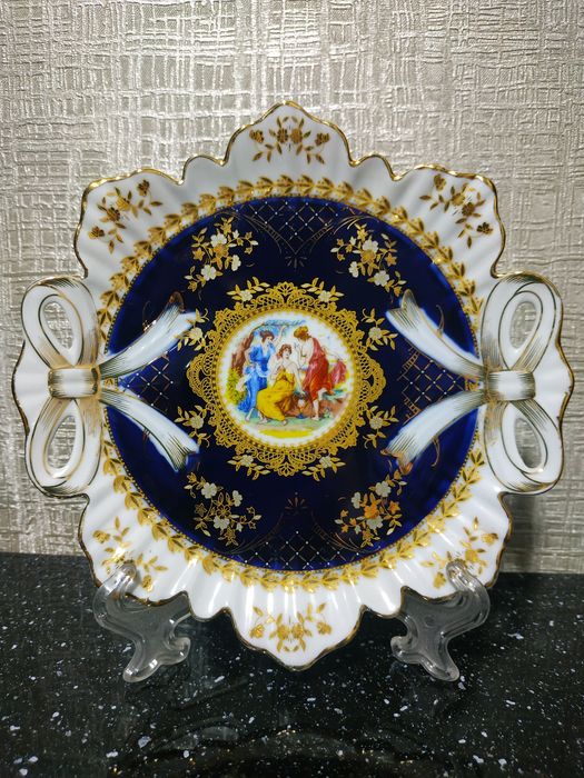 Декоративные тарелки "Мадонна".