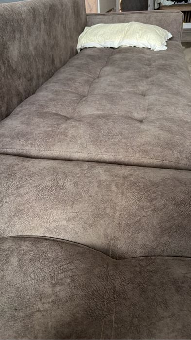 Срочно продам диван состояние отличный