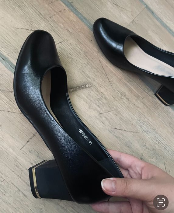 Дамски черни токчета