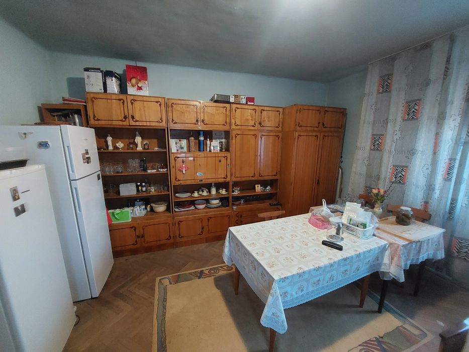 Vand casa cu anexe si teren generos in satul Rontau.