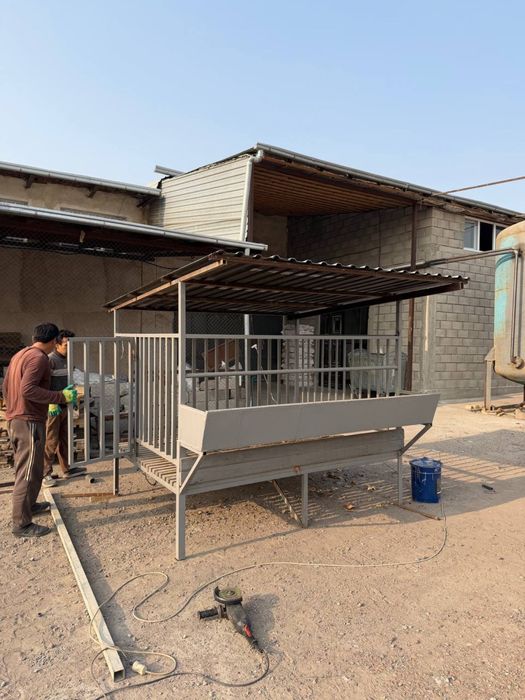 Qoyhona sotiladi srochna