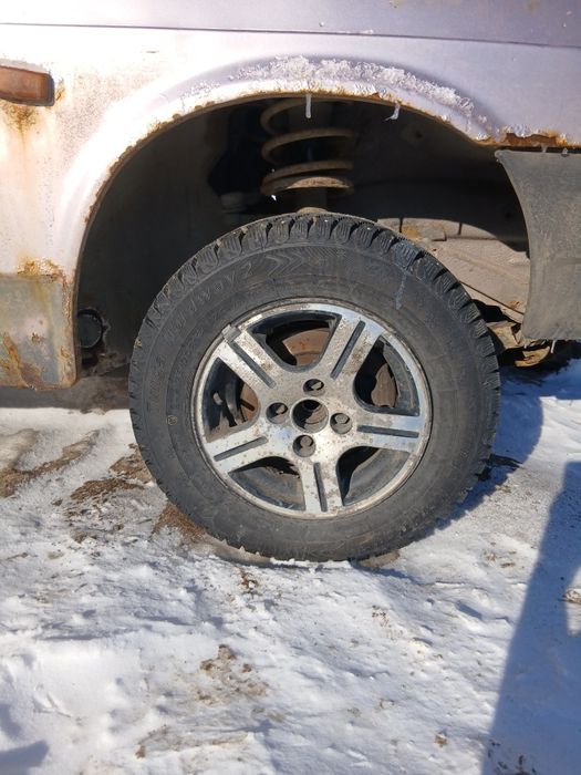 Продам зимнюю резину