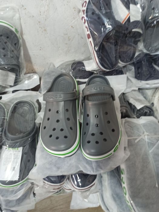 Продаю кроксы оптом и в розницу.