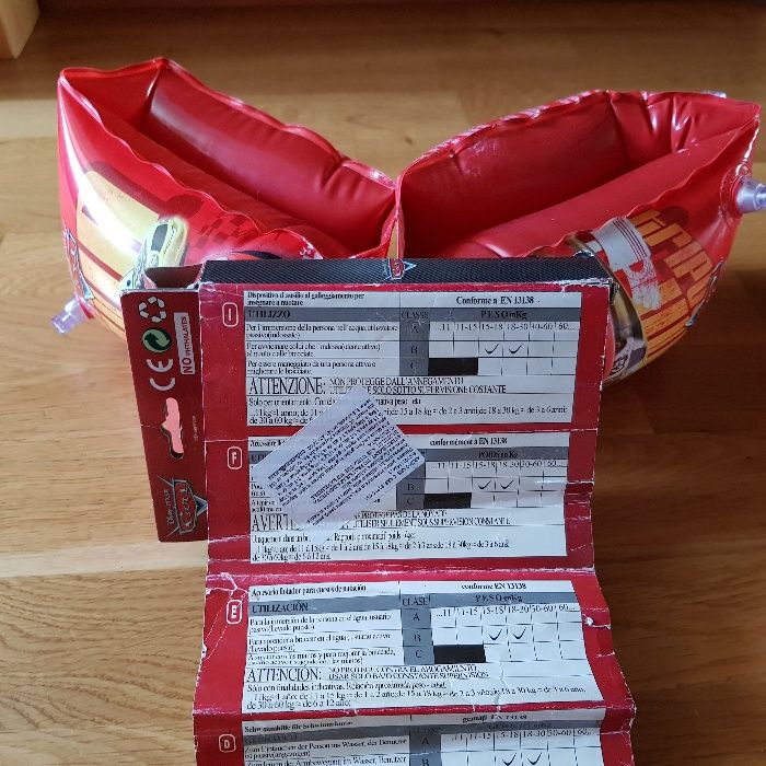 Vand aripioare pt înot Cars