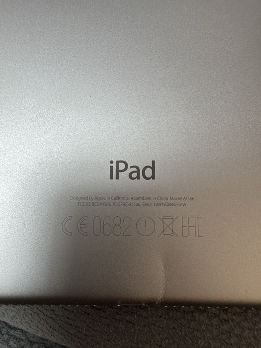 Apple ipad defect, pentru piese