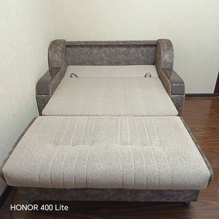 Срочно продам диван