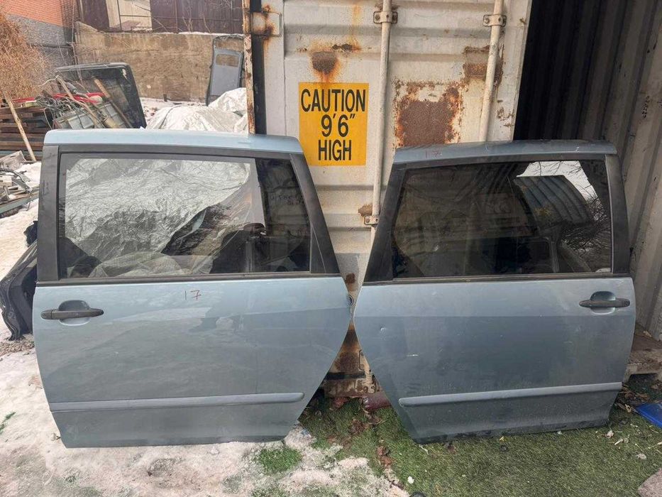 Двери Toyota Siena