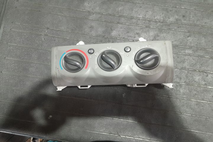 Comanda clima 69520007 69520007 Renault Symbol a 2-a generatie