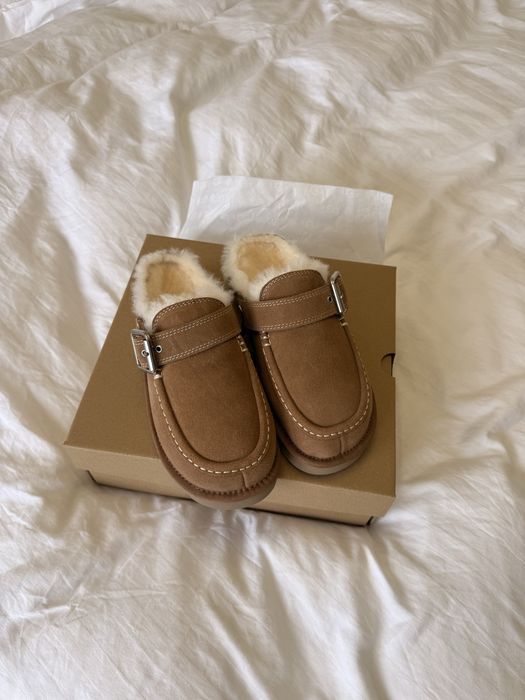 UGG Tazz Evelina Goldenstar Clogs