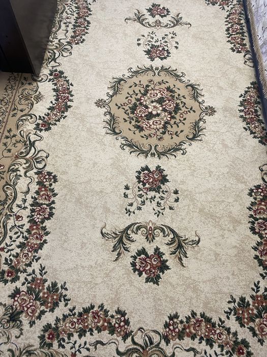 Продам большой красивый ковер