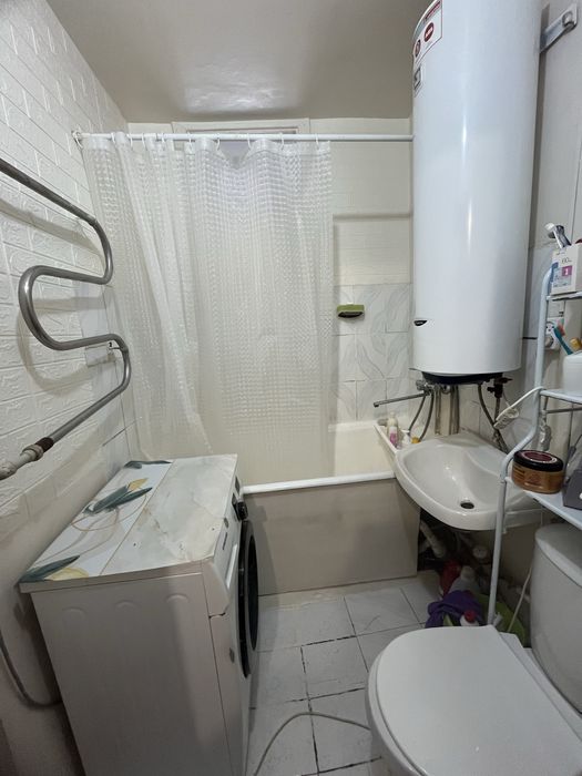 Продается квартира 3 этаж не угловая