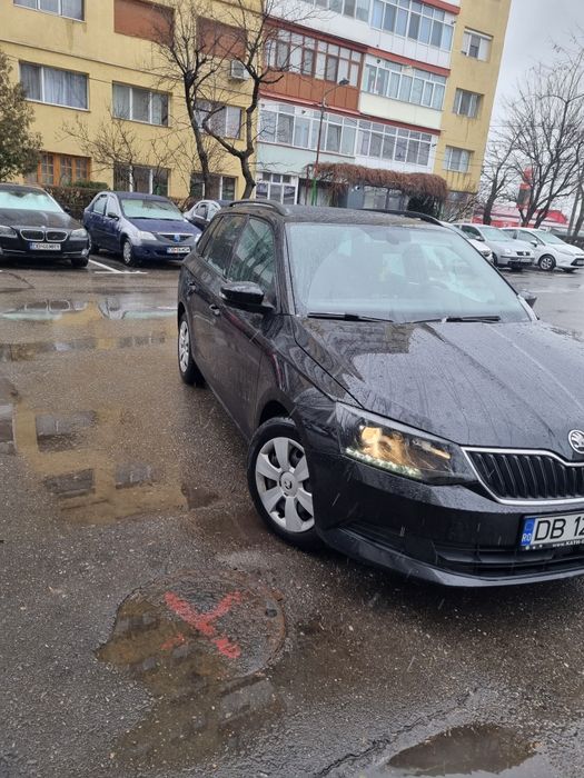 Vând skoda fabia