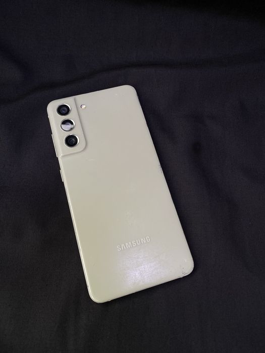 Samsung S21 fé.