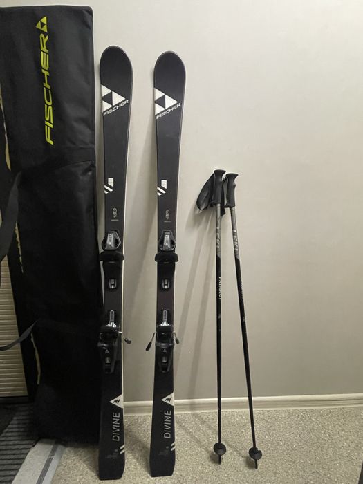 Продам лыжи Fischer с палками
