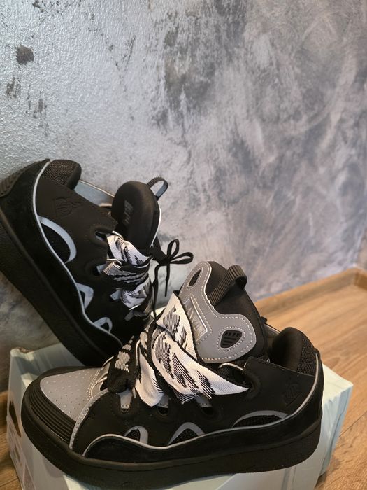 Vând  Lanvin curb black 42