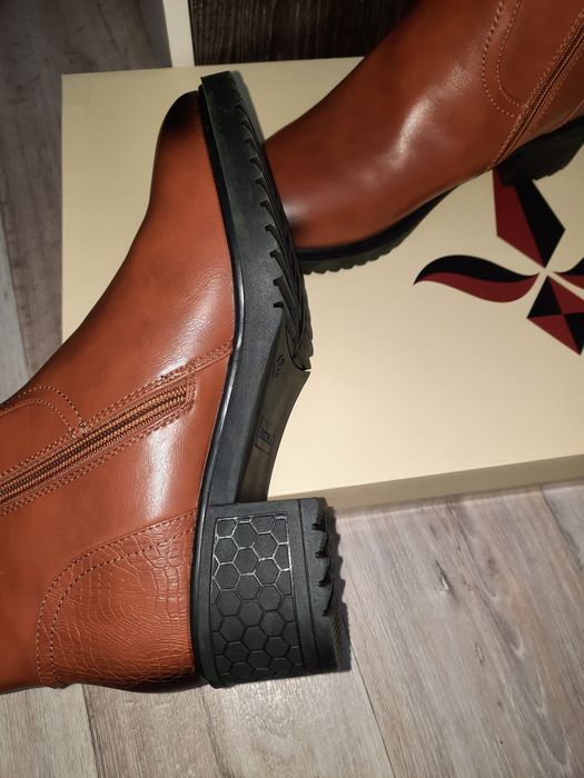 Абсолютно новые Сапоги демисезонные