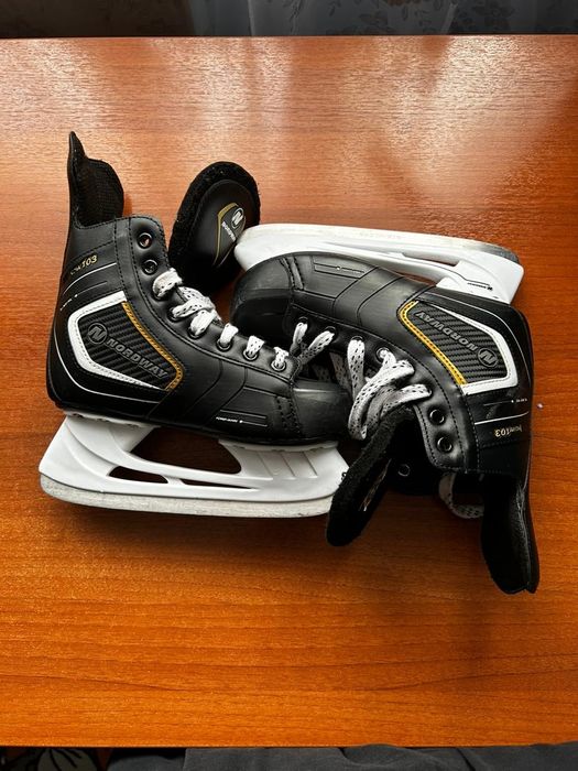 Продам коньки 36 р.