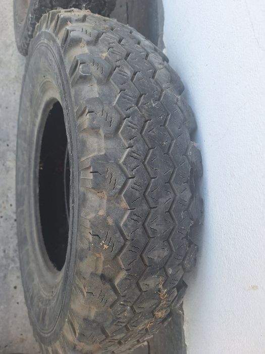 Балон 225.75R16 на уаз