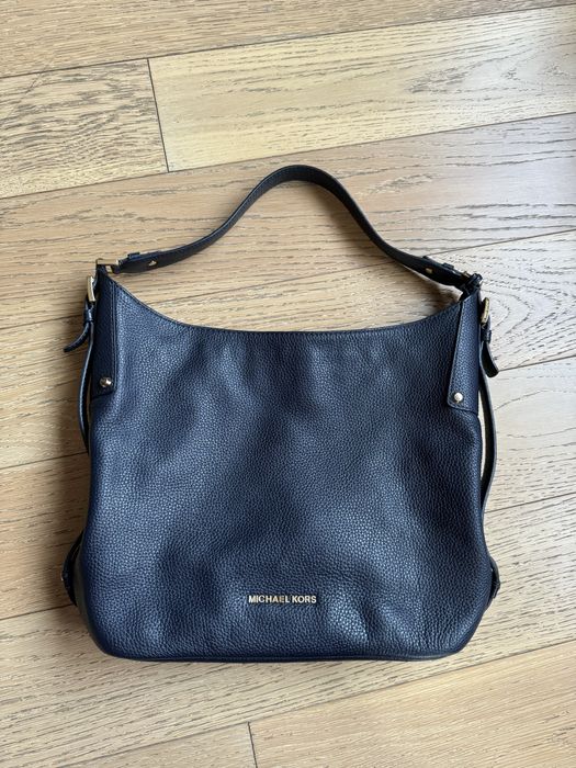 Michael Kors тъмно синя чанта