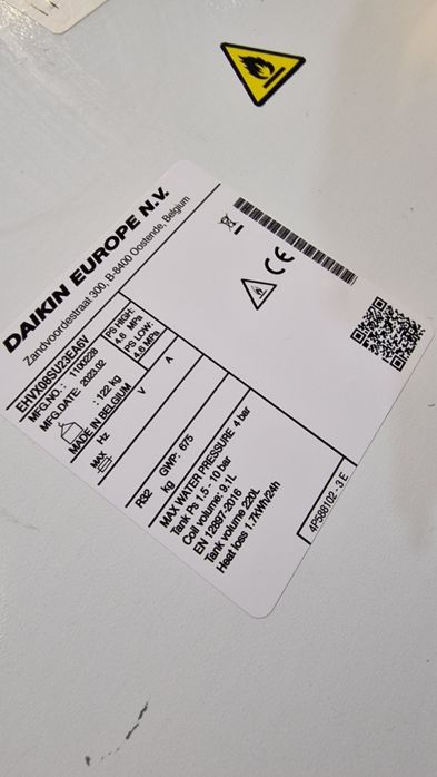 Термопомпа Daikin Altherma ERGA08EV / EHVX08S23E6V, 8kW с бойлер БГВ