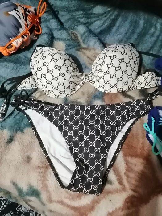 Продам  классный купальник