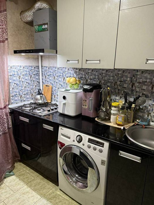 Квартира продаётся Чиланзар 24 квартал 3/3/4 меб тех кафе Москва