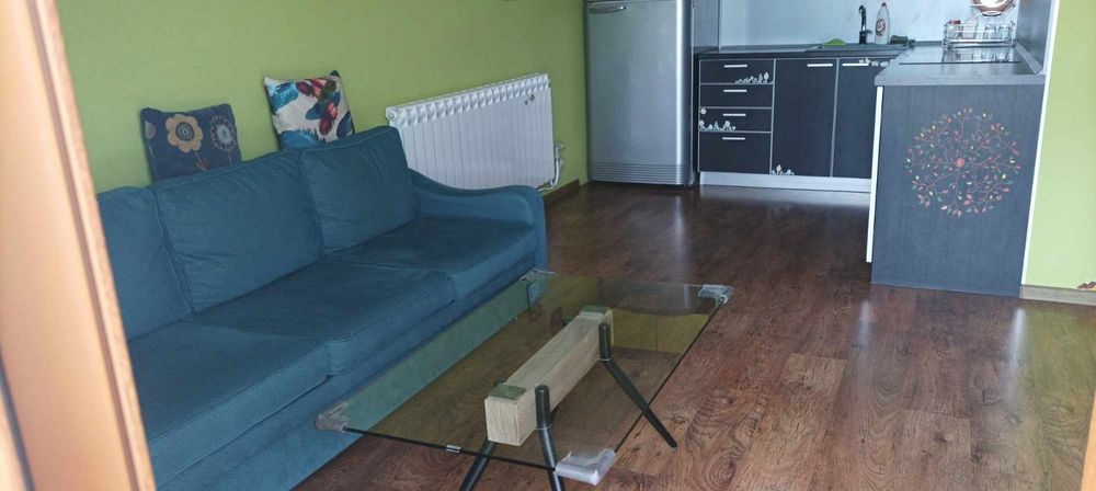 Дава се под наем Етаж от къща в к.к. Св.Св. Константин и Елена - 80 кв.м за 433.5 € - Снимка #1