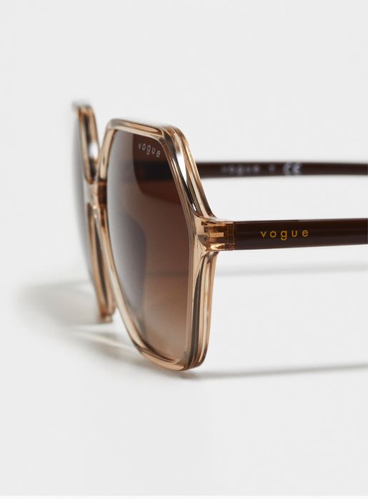Ochelari de soare pentru dama, Vogue