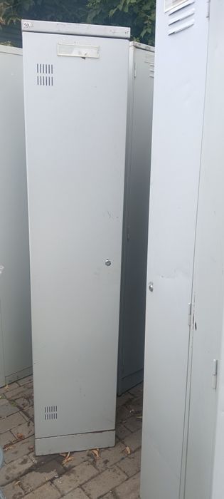Шкафы железные 1 и 2 створчатые