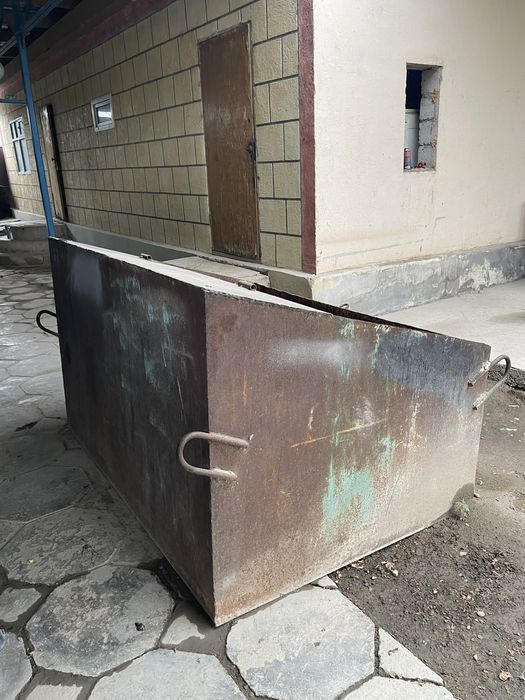 Контейнер для цемента для товара