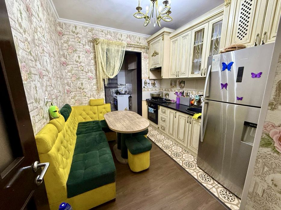 10 худуд 3 хонали уйи сотилади, мебель билан